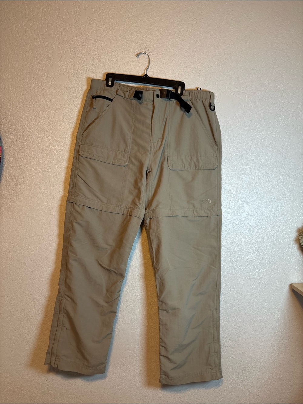 THE NORTH FACE Outdoor 2-Way Convertible Cargo Pants, Size L, Beige, Waterproof
